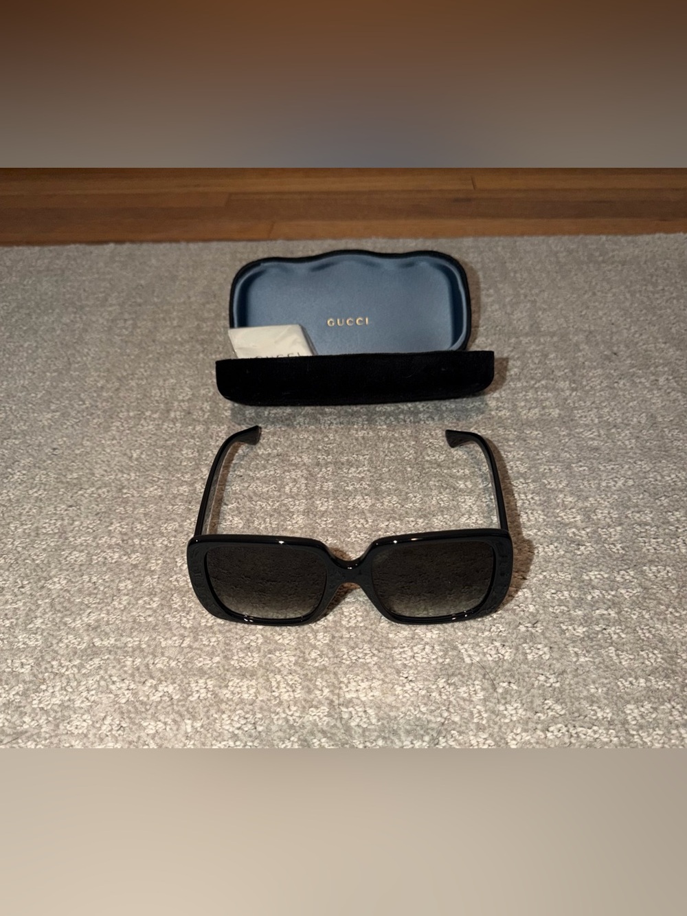 Like New Black Gucci Oversized Sunglasses Size 145mm - Picture 8 of 10